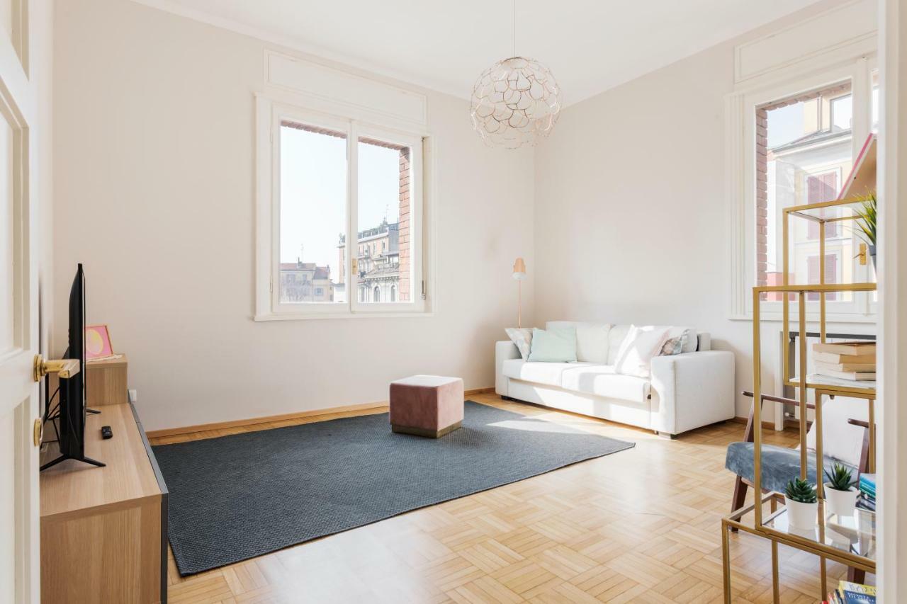 Amazing Apartment With A View Milan Exterior photo