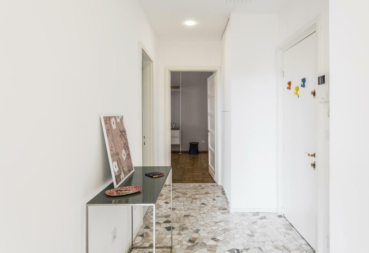 Amazing Apartment With A View Milan Exterior photo